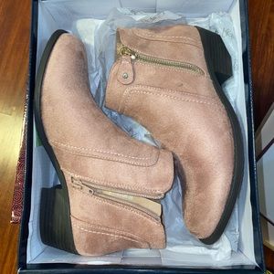 Mauve ankle boots